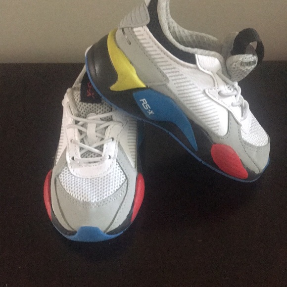 Used child puma size 7 mint condition - Picture 2 of 5